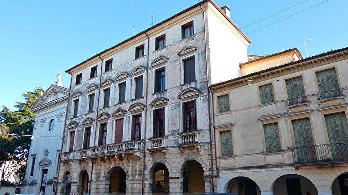 Case in Vendita e in Affitto - 3