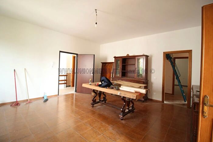 Appartamento con 5 locali in affitto in Arcola