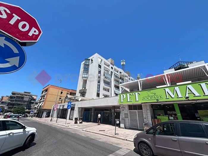 Appartamento bilocale in vendita in Via Van Westerouth, Bari