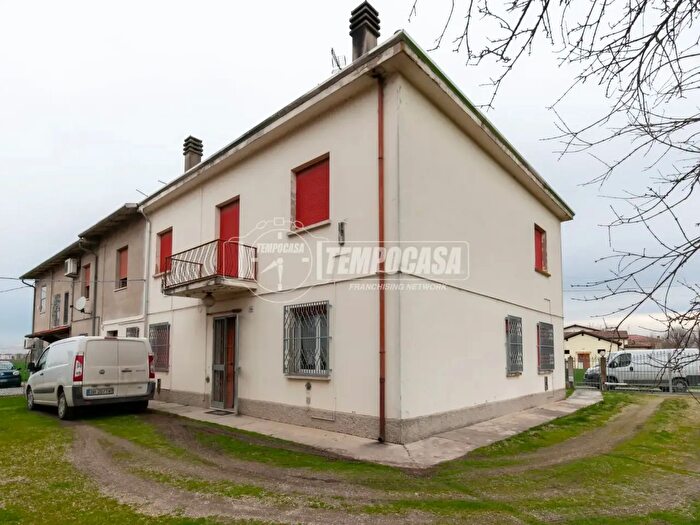 Casa con 5 locali in vendita in Via dei Cacciatori, Crevalcore