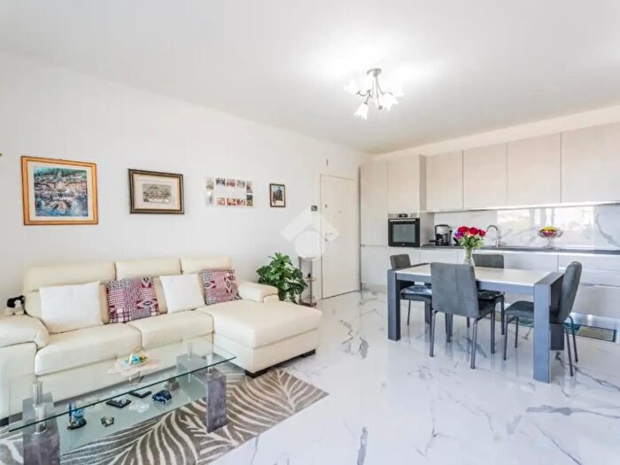 Appartamento trilocale in vendita in Via Rimembranze, Rimini