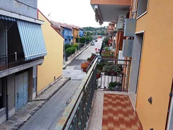 Appartamento quadrilocale in affitto in Via Archimede, Solarino