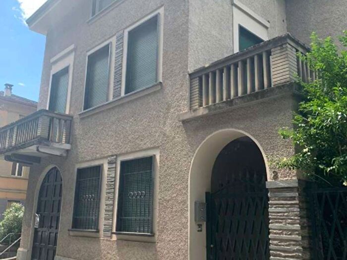 Appartamento trilocale in affitto in via Bonfadini, Centro, Sondrio