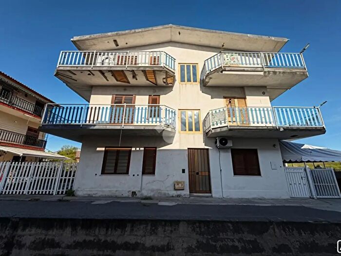 Appartamento bilocale in vendita in Via degli Ulivi, Santa Maria Del Cedro