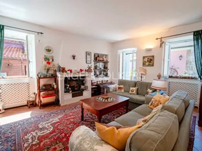 Casa con 6 locali in vendita in Via Statale, Ne