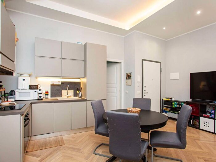 Appartamento trilocale in vendita in Via Vitruvio, Buenos Aires, Milano