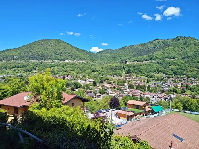 Appartamento bilocale in vendita in Via Dossello, Centro Valle Intelvi