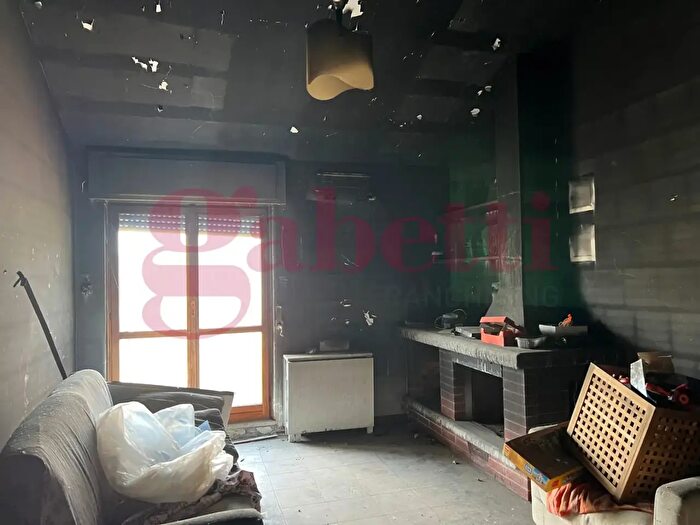 Casa quadrilocale in vendita in Via Salerno, Telese