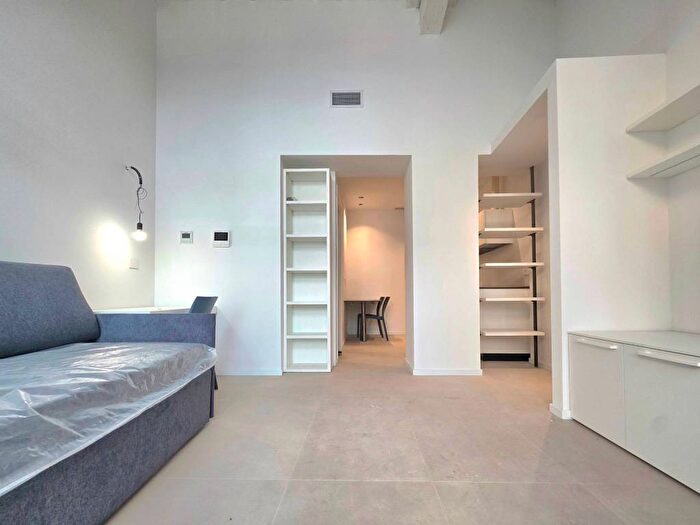 Appartamento monolocale in affitto in Via della Pusterla, Centro Storico, Pavia