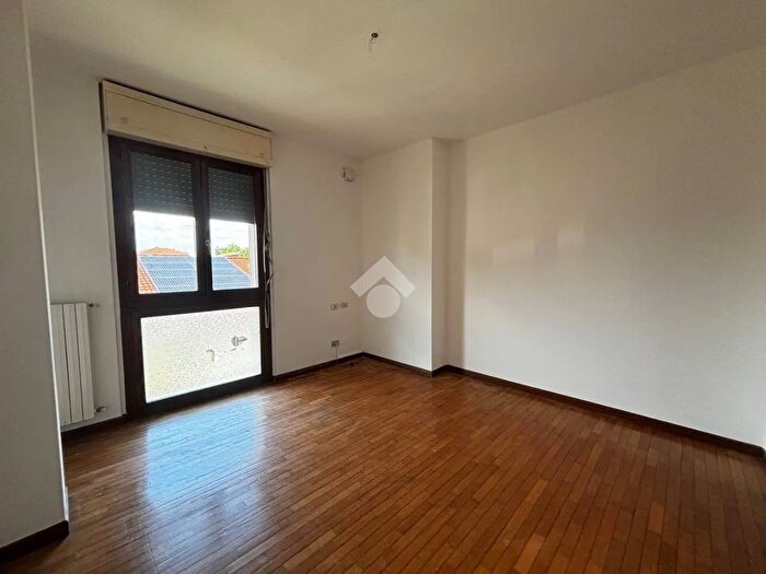 Appartamento quadrilocale in vendita in Via Bortolo Pansera, Romano Di Lombardia