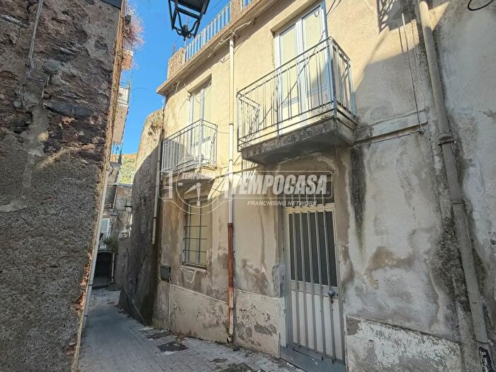 Appartamento trilocale in vendita in Strada Provinciale, Messina