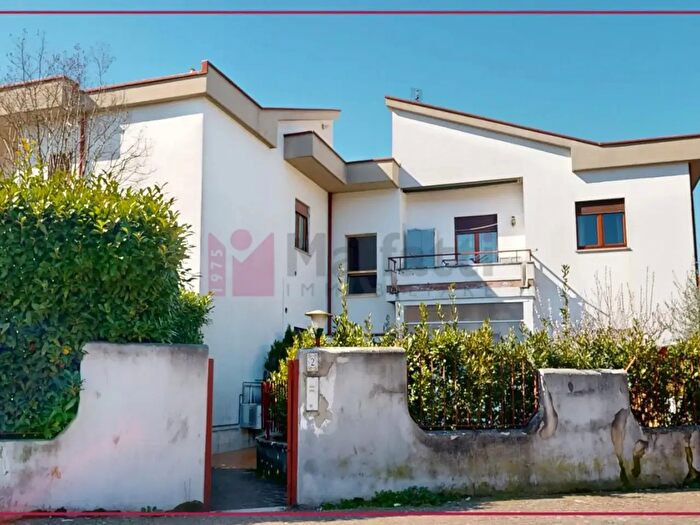 Appartamento trilocale in vendita in Via Celestino Rosatelli n, Rieti