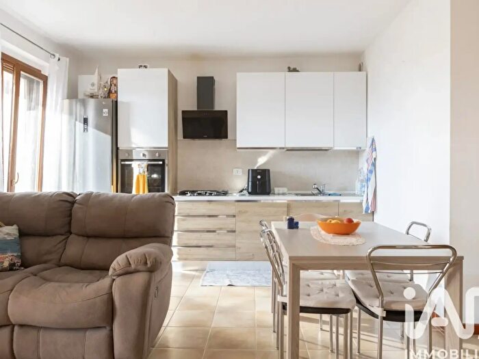 Appartamento con 6 locali in vendita in Via Monsignor Domenico Brizi, Osimo