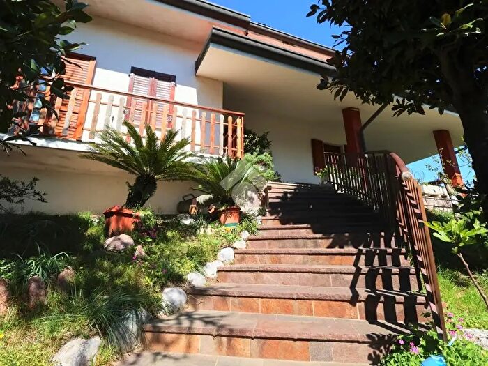 Casa con 5 locali in vendita in Via Città di Nave, Faedis
