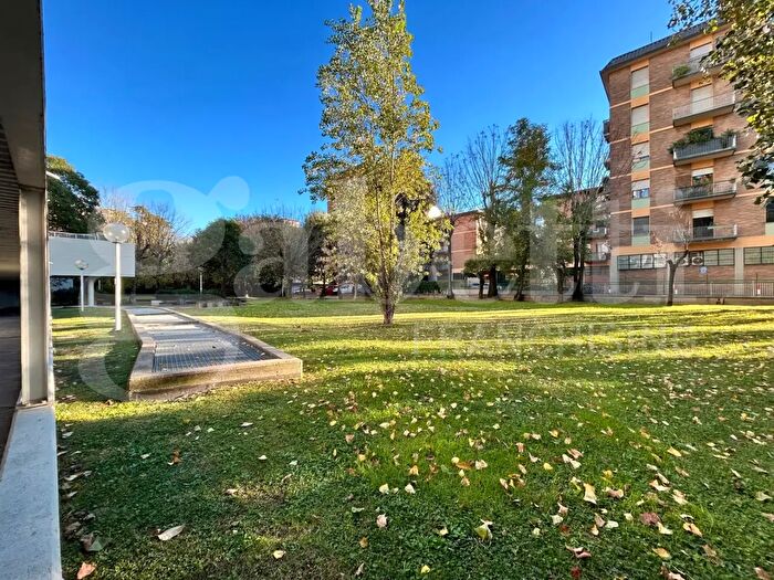 Appartamento con 5 locali in vendita in Via Zago, Bologna