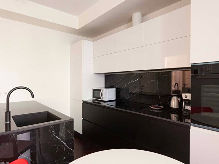 Appartamento bilocale in affitto in Via Medici, Carrobbio, Milano