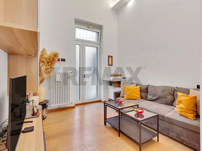 Appartamento bilocale in vendita in Via Ajaccio, Milano