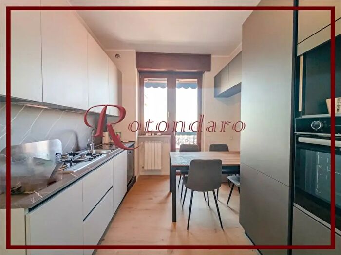 Appartamento trilocale in vendita in Via Don Gnocchi, Milano