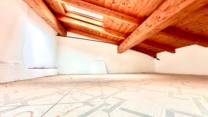 Appartamento trilocale in vendita in Via Nicolò Girardengo, Novi Ligure