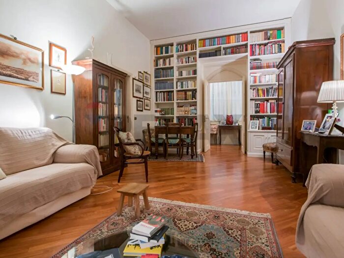 Appartamento quadrilocale in vendita in Viale Regina Margherita a, Catania