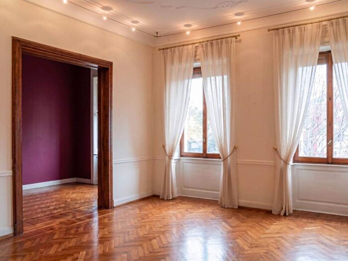 Appartamento quadrilocale in affitto in Via Senato, Quadrilatero della Moda, Milano