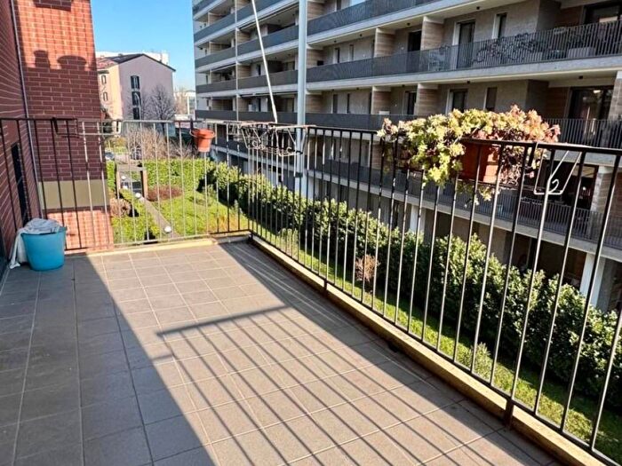 Appartamento trilocale in affitto in Via Ippodromo, Gallaratese, Milano