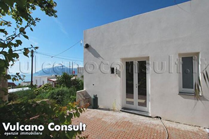 Casa con 6 locali in vendita in Sp, Lipari