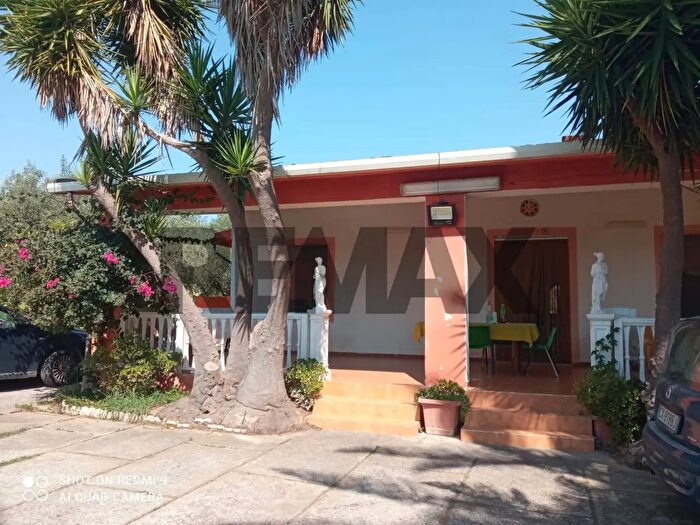 Casa con 7 locali in vendita in Cda Gatta Snc, Piazza Armerina