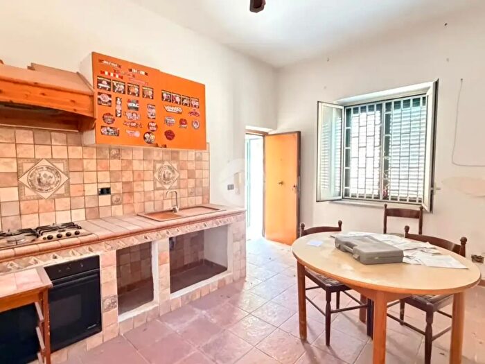 Appartamento bilocale in vendita in Via Badia, Palermo