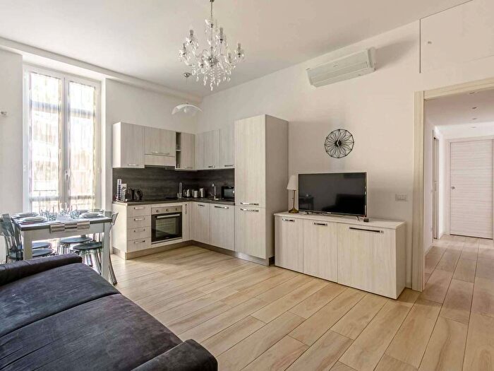 Appartamento trilocale in affitto in Via Giuseppe Meda, Pezzotti Meda, Milano