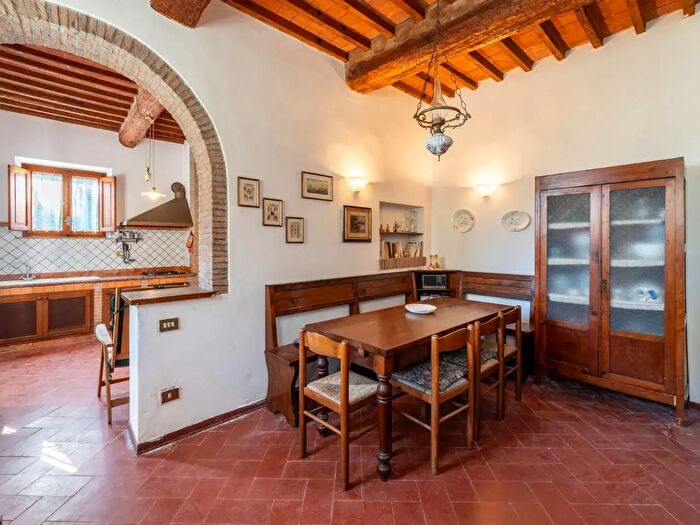Casa con 6 locali in vendita in Casciana Terme Lari