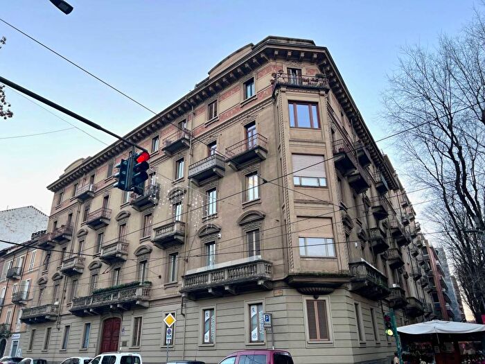 Appartamento trilocale in affitto in Via Madama Cristina, San Salvario Dante, Torino