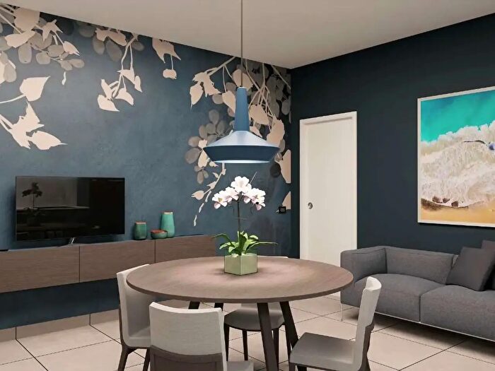 Appartamento trilocale in vendita in Via Merola, Minturno