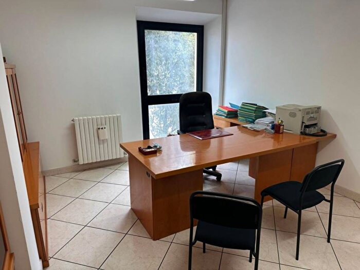 Appartamento trilocale in affitto in Piazza Duca d'Aosta, Via Venezia Lungofiume Paolucci, Pescara