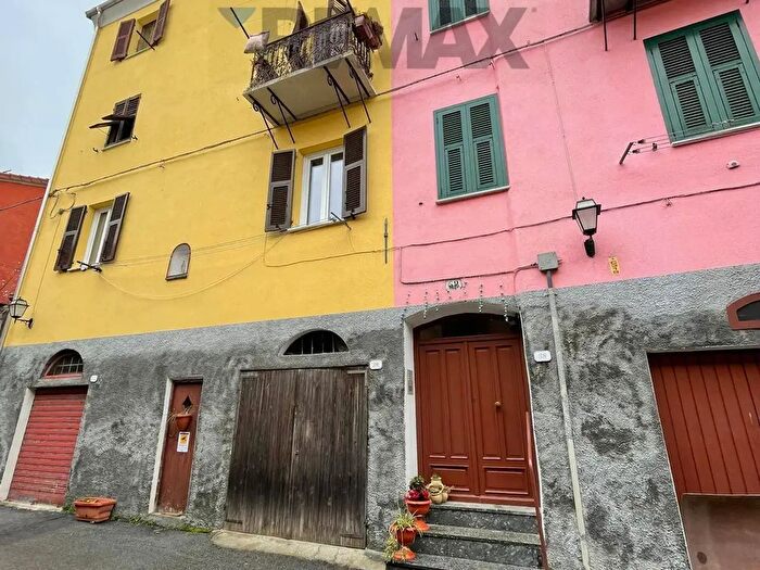 Appartamento quadrilocale in vendita in Altare