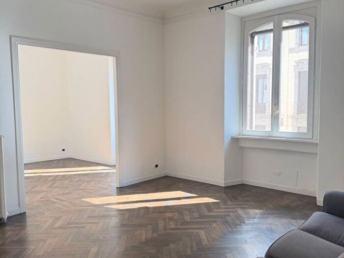 Appartamento trilocale in affitto in Via Lorenzo Mascheroni, Vincenzo Monti, Milano