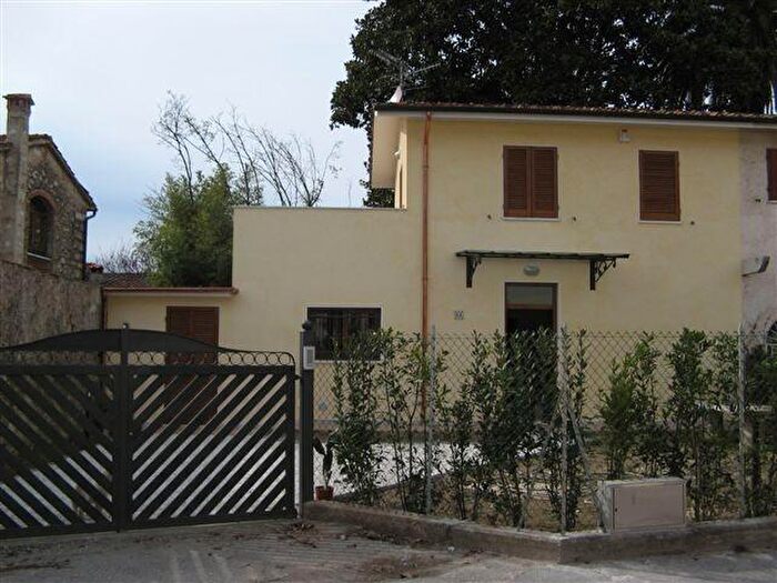 Appartamento quadrilocale in vendita in Via Bugneta, Pietrasanta