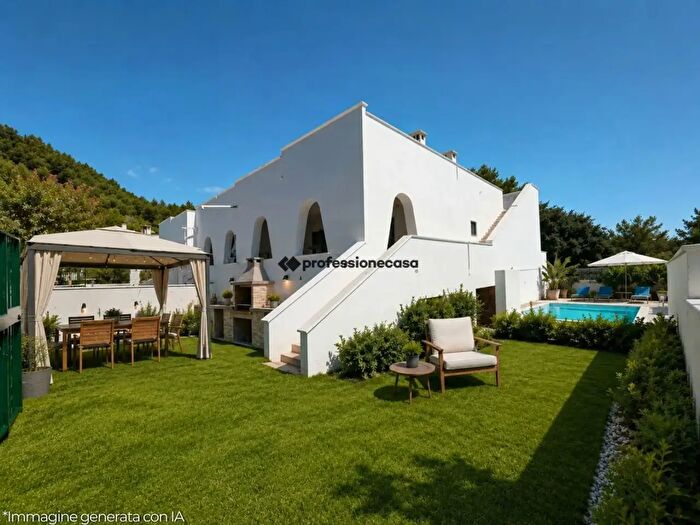 Casa quadrilocale in vendita in Località Sfinalicchio Vieste, Vieste