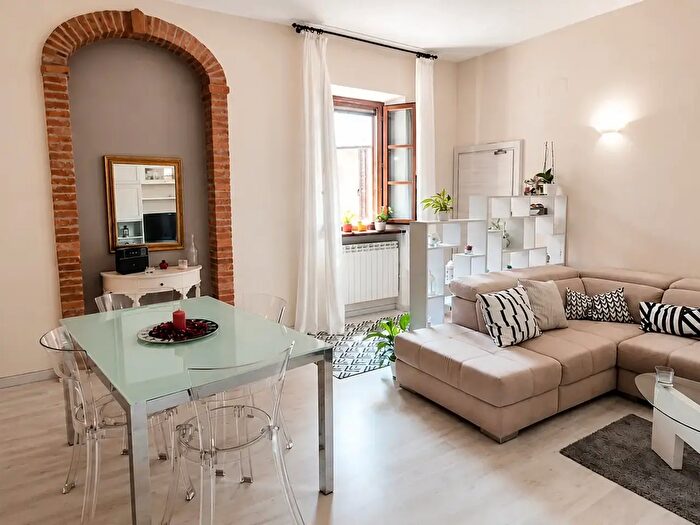 Casa con 9 locali in vendita in Via Giotto, Rapolano Terme