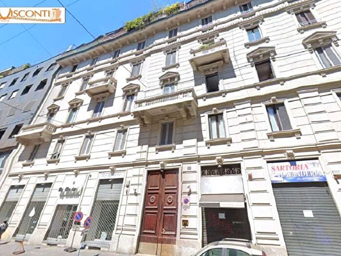 Casa bilocale in affitto in Via Col di Lana, Ticinese, Milano