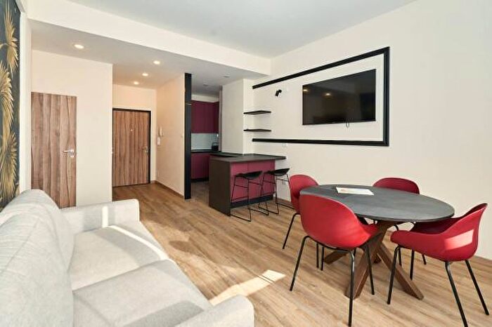 Appartamento trilocale in affitto in Viale Forlì, Cervia