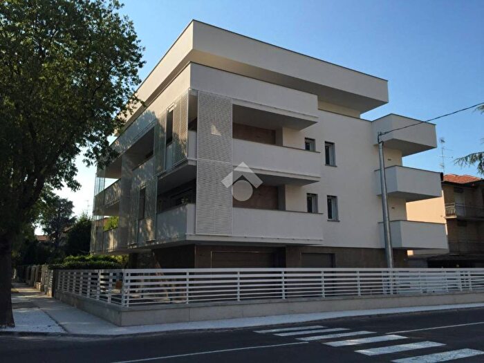 Appartamento quadrilocale in affitto in Via Giuseppe Verdi, Musicisti, Carpi