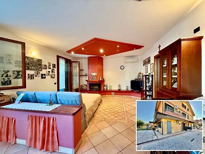 Casa con 5 locali in vendita in Alfonsine
