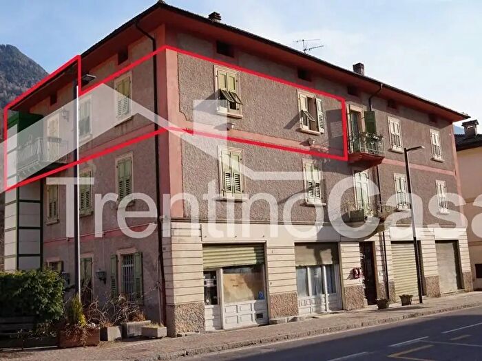 Appartamento trilocale in vendita in Via Roma, Pieve di BonoPrezzo