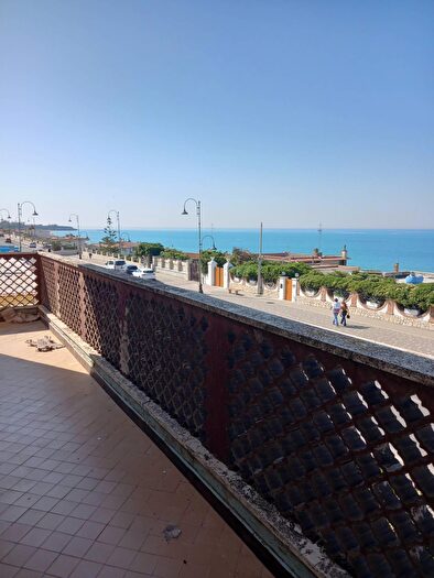 Casa con 6 locali in vendita in Via Amerigo Vespucci, Anzio