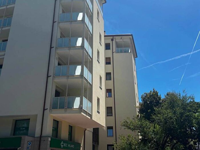Appartamento quadrilocale in affitto in via Carducci, Centro, Cassano d'Adda