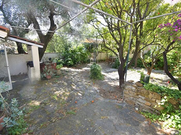 Casa trilocale in vendita in Via Garibaldi, Diano San Pietro