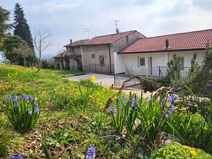 Casa monolocale in vendita in Creazzo