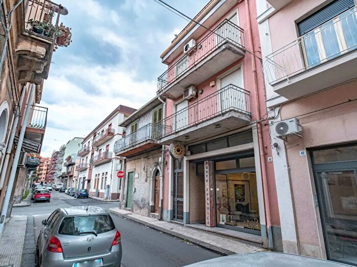 Appartamento trilocale in vendita in Via Bellini, Giarre