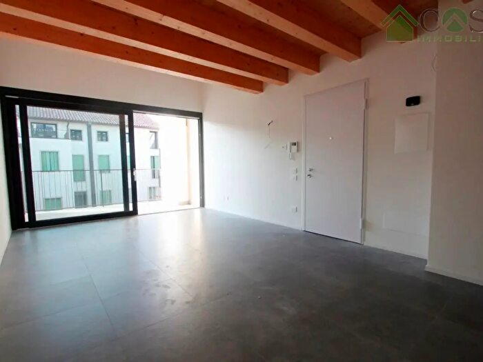 Appartamento trilocale in vendita in Piazza Monza, Dueville